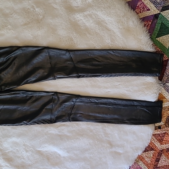 Spanx Black Moto Faux Leather Ribbed High Waisted Leggings Small - Picture 11 of 11